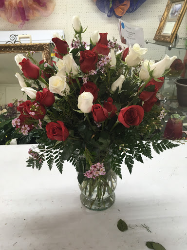 Florist «Country Gallery Florist», reviews and photos, 193 Old Airport Rd, Bristol, VA 24201, USA