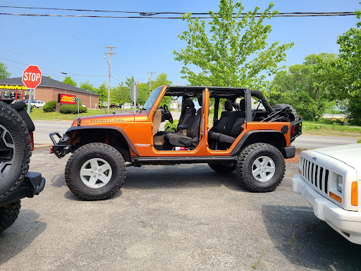 Auto Parts Store «Advance Auto Parts», reviews and photos, 215 E 10th St, Jeffersonville, IN 47130, USA