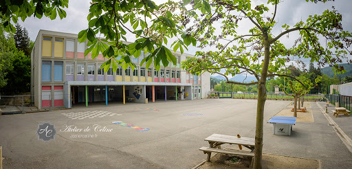 École primaire Du Juncher à Dieulefit, Drôme