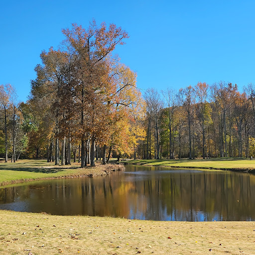 Golf Course «Lochmere Golf Club», reviews and photos, 2511 Kildaire Farm Rd, Cary, NC 27518, USA