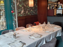 Atmosphère du Restaurant de fruits de mer Vin & Marée Suffren Ecole Militaire à Paris - n°9