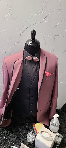 Bridal Shop «Euphoria Bridal Boutique», reviews and photos, 207 E Camp Wisdom Rd d, Duncanville, TX 75116, USA