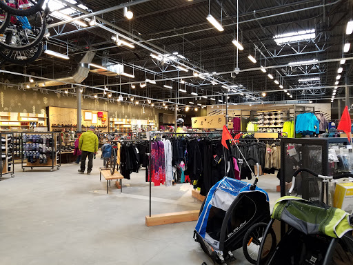Camping Store «REI», reviews and photos, 9637 E County Line Rd, Englewood, CO 80112, USA