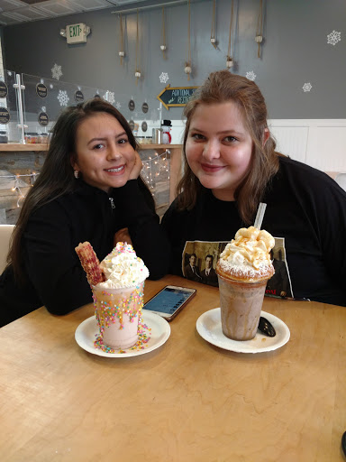 Ice Cream Shop «The Parlor Ice Cream Puffs», reviews and photos, 1490 Eureka Rd #170, Roseville, CA 95661, USA