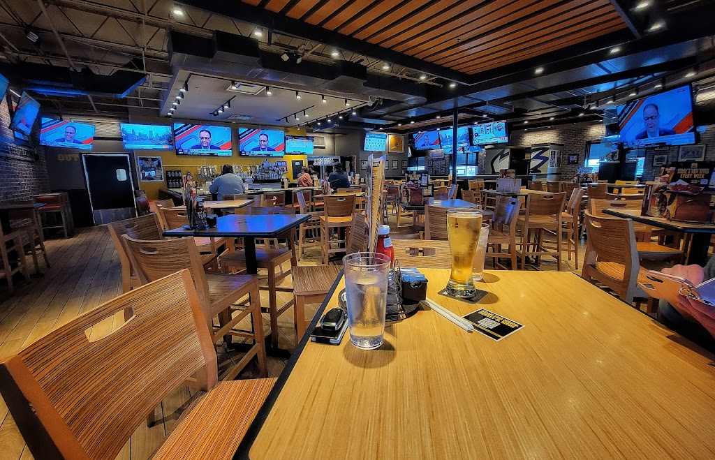 Buffalo Wild Wings 63011