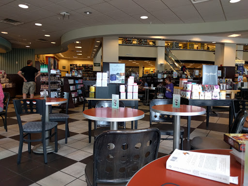 Book Store «Barnes & Noble», reviews and photos, 4015 Medina Rd, Akron, OH 44333, USA
