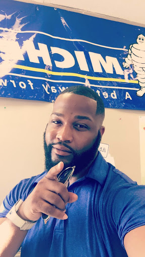 Barber Shop «TwinCutZ Barbershop», reviews and photos, 2314 Del Prado Blvd, Cape Coral, FL 33990, USA