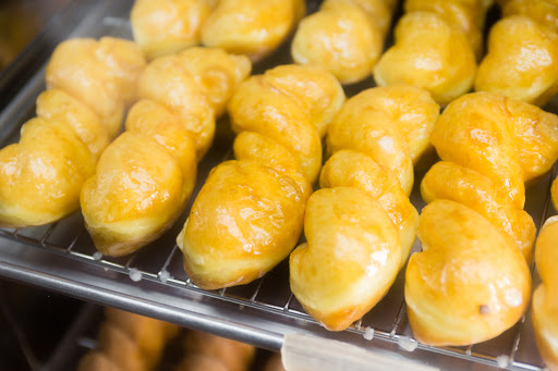 Donut Shop «Lucky Donuts», reviews and photos, 140 SW 152nd St, Seattle, WA 98166, USA