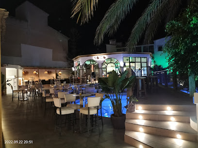 Soco Pool-Lounge & Bar - Carrer Dones de la Mar, 4, 07590 Capdepera, Illes Balears, Spain