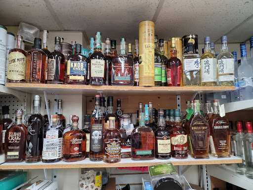 Liquor Store «Rolling Road Liquor Store», reviews and photos, 1101 N Rolling Rd # 1, Catonsville, MD 21228, USA