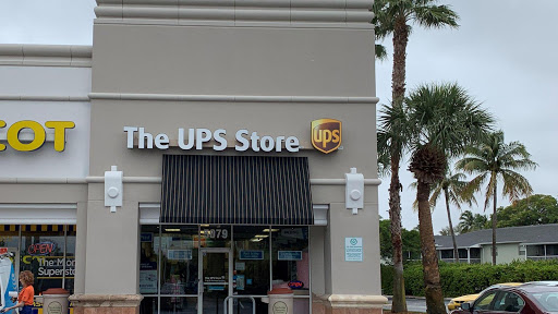 The UPS Store, 5079 N Dixie Hwy, Oakland Park, FL 33334, USA, 
