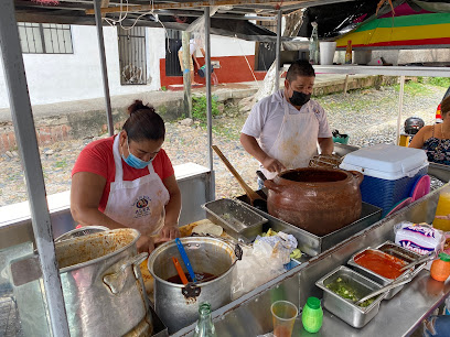Tacos de Birria 'Alex' - 48304, C. Matamoros 845, Cerro, 48300 Puerto  Vallarta, Jal.