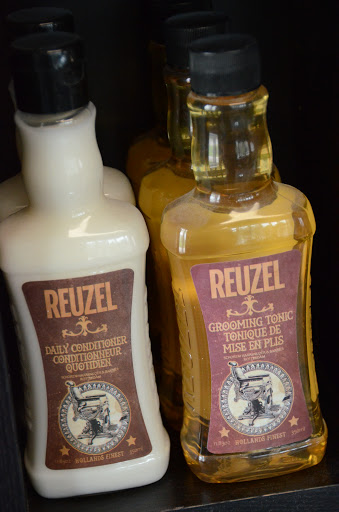 Beauty Salon «Corner Salon», reviews and photos, 892 N State St, Lockport, IL 60441, USA