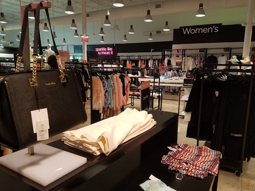 Department Store «Saks OFF 5TH», reviews and photos, 12995 Fair Lakes Shopping Center, Fairfax, VA 22033, USA