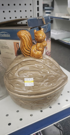 Thrift Store «Goodwill Windsor Woods Retail Store», reviews and photos, 229 S Rosemont Rd, Virginia Beach, VA 23452, USA