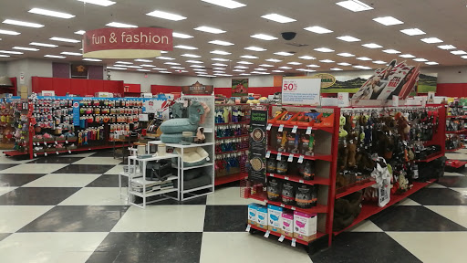 Pet Supply Store «Petco Animal Supplies», reviews and photos, 403 N 8th St, West Dundee, IL 60118, USA