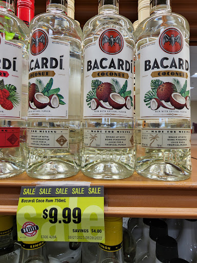 State Liquor Store «NH Liquor & Wine Outlet», reviews and photos, 380 Lafayette Rd, Seabrook, NH 03874, USA