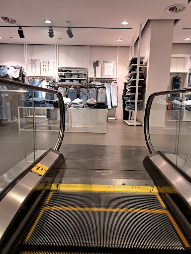 Clothing Store «H&M», reviews and photos, 1620 Cumberland Mall, Atlanta, GA 30339, USA