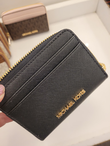 Fashion Accessories Store «Michael Kors», reviews and photos, 8155 Arroyo Cir #15, Gilroy, CA 95020, USA