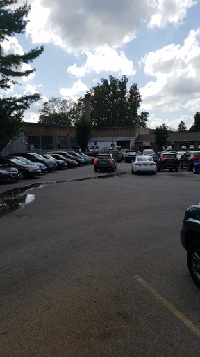 Car Dealer «Roberts Auto Mall», reviews and photos, 19 Park Ln, Downingtown, PA 19335, USA