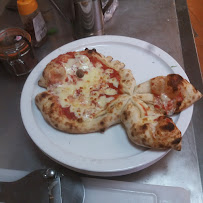Plats et boissons du Pizzeria Crispy Pizza à Fleury-les-Aubrais - n°9