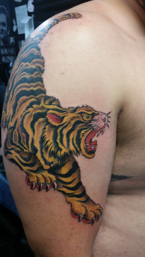 Tattoo Shop «All American Tattoo Co», reviews and photos, 2805 Fort Campbell Blvd, Clarksville, TN 37042, USA