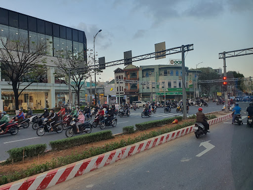 Khách Sạn Phú Long