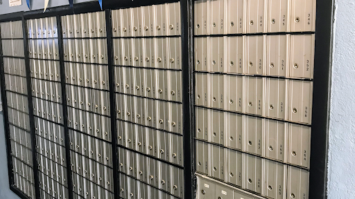 Mailbox rental service Paradise