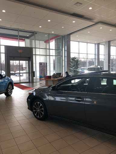 Car Dealer «Colonial Toyota», reviews and photos, 550 George Washington Hwy, Smithfield, RI 02917, USA
