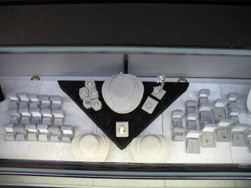 Pawn Shop «SILVER LINING JEWELRY AND LOAN GRESHAM», reviews and photos, 300 SE 181st Ave, Portland, OR 97233, USA