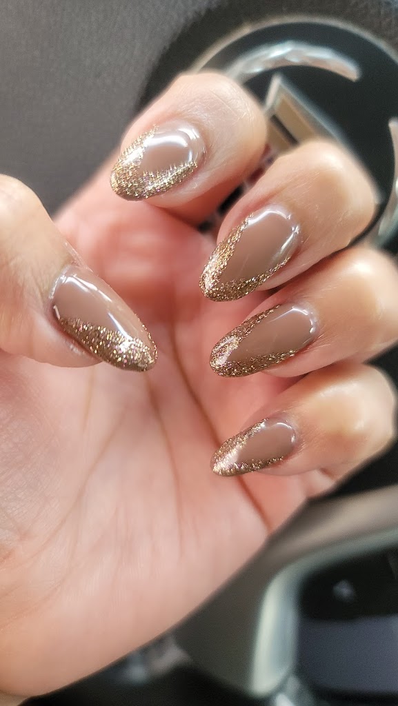 D K Nails 98368