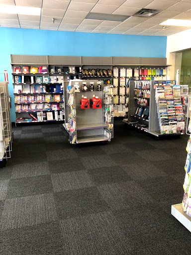 Print Shop «FedEx Office Print & Ship Center», reviews and photos, 303 E Battlefield Rd E, Springfield, MO 65807, USA