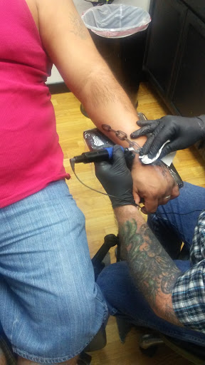 Tattoo Shop «Screamers tattoo & body piercing», reviews and photos, 1793 Ross Clark Cir, Dothan, AL 36301, USA