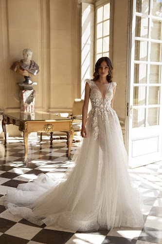 Privé Esküvői Ruhaszalon - Ruhabolt