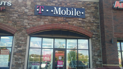 Cell Phone Store «T-Mobile», reviews and photos, 854 Cleveland Ave Suite 900, East Point, GA 30344, USA