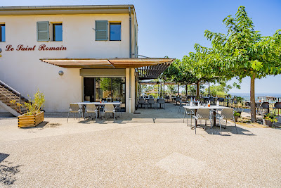 Le Saint Romain, bar, restaurant et gite d'étapes à Crillon-le-Brave