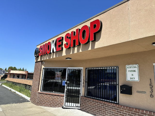 SMOKE SHOP