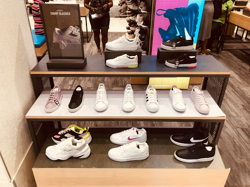 Clothing Store «Finish Line», reviews and photos, 422 Fulton St, Brooklyn, NY 11201, USA