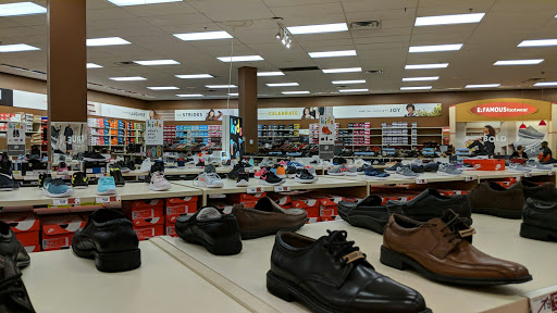 Shoe Store «Famous Footwear», reviews and photos, 1821 U.S. 287 Frontage Rd, Mansfield, TX 76063, USA