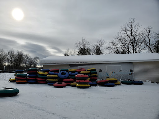 Resort «White Lightning Snowtubing at the Fernwood Winter Fun Center», reviews and photos, 124 Golf Dr #2, East Stroudsburg, PA 18302, USA