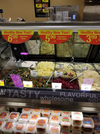 Grocery Store «Kroger», reviews and photos, 25780 Middlebelt Rd, Farmington Hills, MI 48336, USA