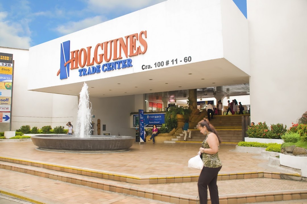 Holguines Trade Center Centro Comercial