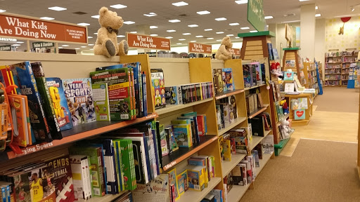 Book Store «Barnes & Noble», reviews and photos, 371 Putnam Pike, Smithfield, RI 02917, USA