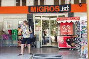 Migros Jet image