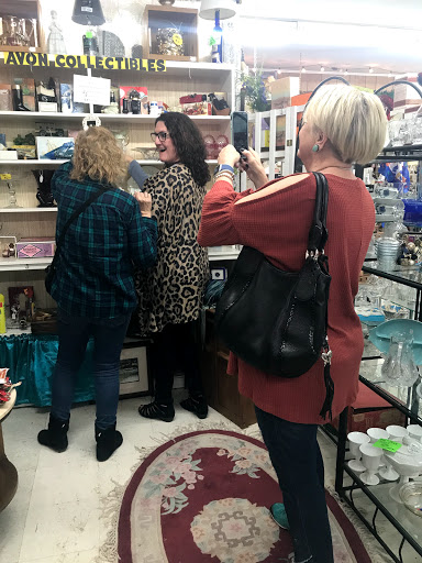 Antique Store «Hidden Talent Gifts & Antiques», reviews and photos, 400 S Main St, McGregor, TX 76657, USA