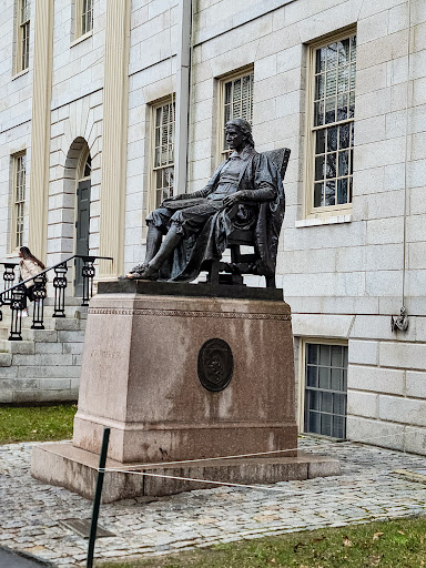 Monument «John Harvard Statue», reviews and photos, 1 Harvard Bus Tunnel, Cambridge, MA 02138, USA