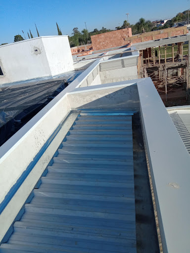 LBR Calhas e manutenções em telhados