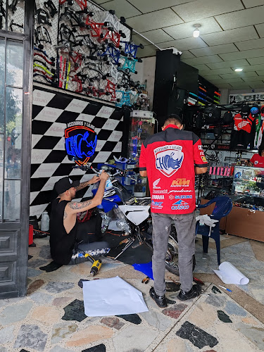 Opinii despre CH ACCESORIOS Y LUJOS în Yopal - Tienda de motocicletas