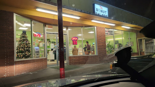 Donut Shop «Donut Shoppe», reviews and photos, 1535 University Blvd N, Jacksonville, FL 32211, USA