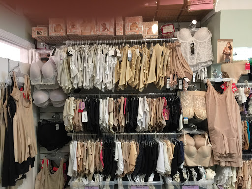 Lingerie Store «Lingerie By Susan», reviews and photos, 9 Lincoln Hwy, Edison, NJ 08820, USA